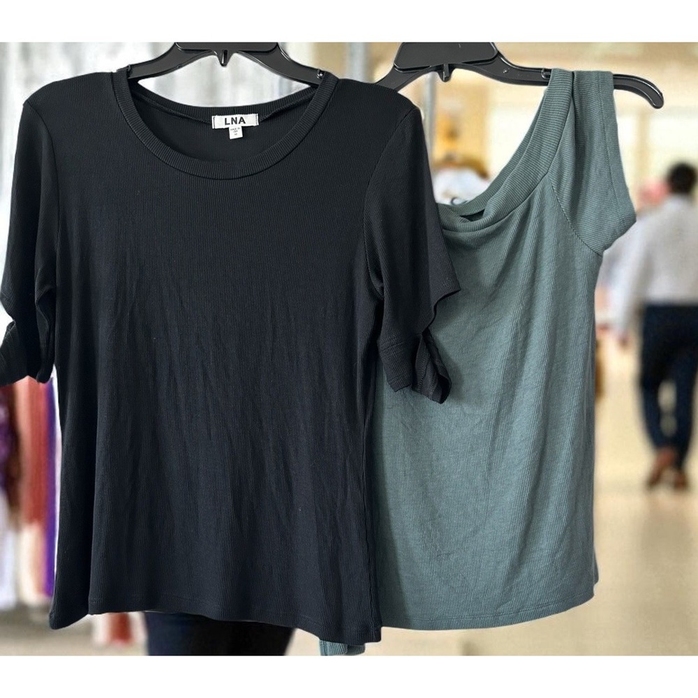 LNA Lot 2 Soft Shirt Shirts Black & Green Stretch Women's size Medium M Stretch